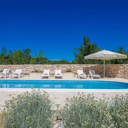 In Mit Privatem Parkplatz By Interhome Tatil Evi *