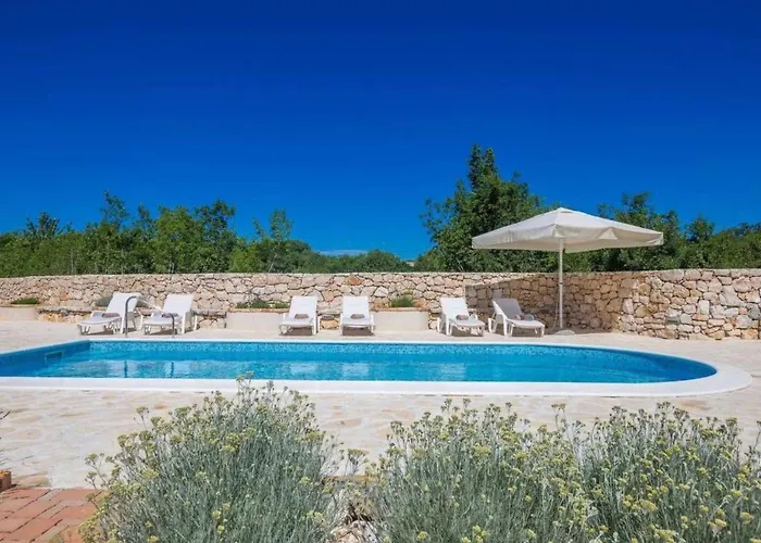 In Mit Privatem Parkplatz By Interhome Tatil Evi *