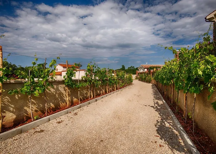 Tatil Evi In Mit Privatem Parkplatz By Interhome *